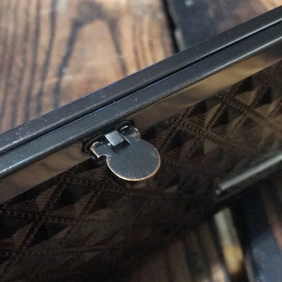 Coach | Unique Fold-open Wallet - Picture 7 of 8